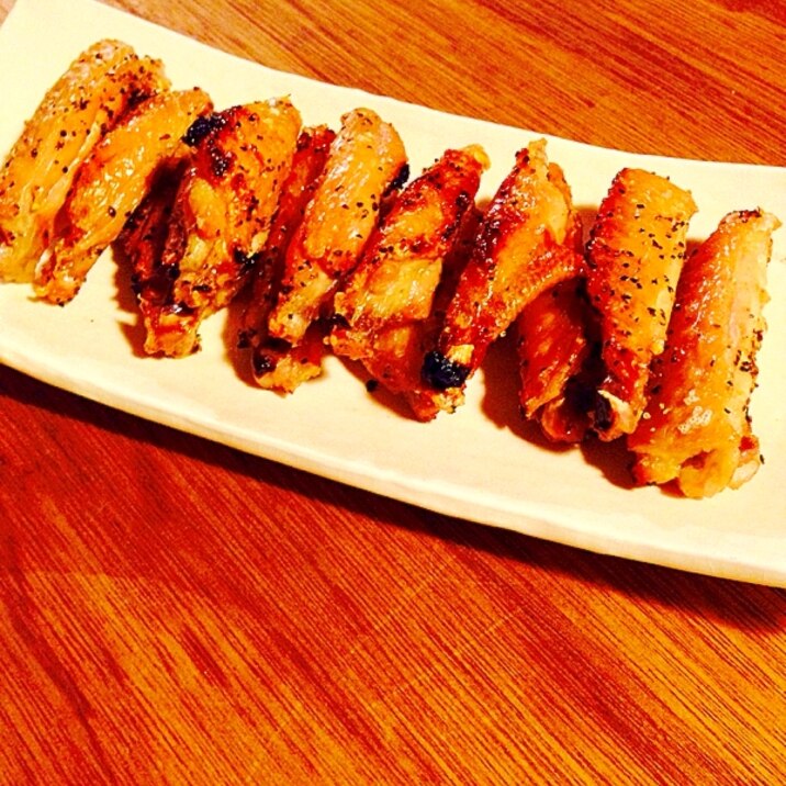 魚焼きグリルでかりっとジューシー!鶏手羽先の塩焼き
